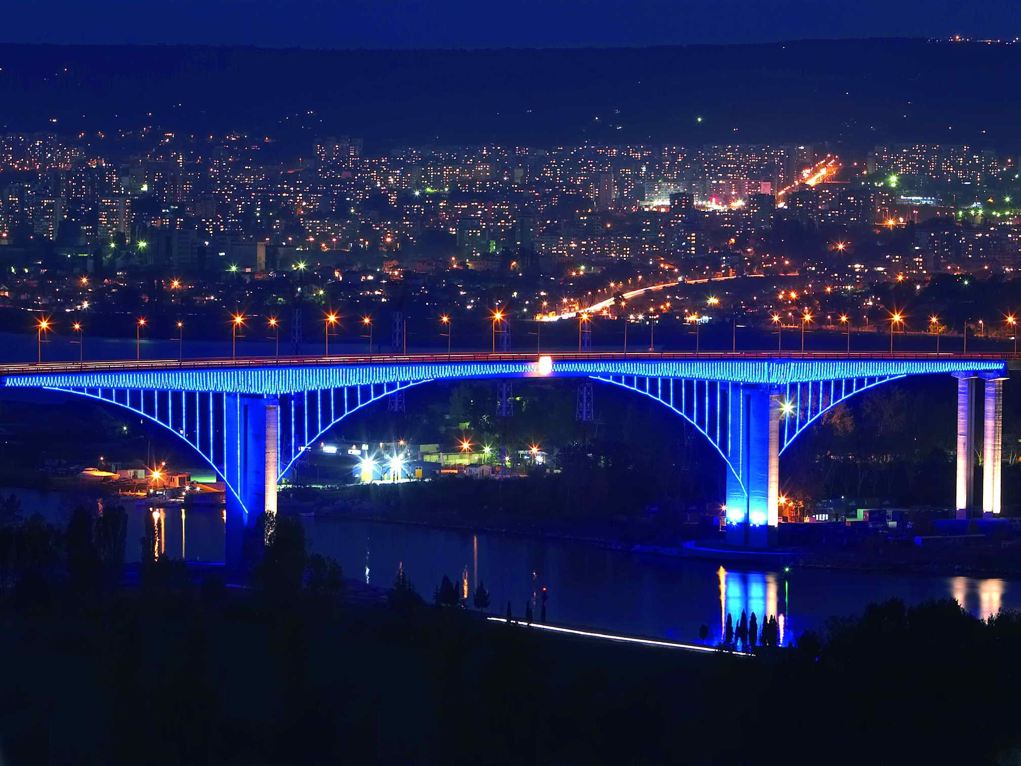 Varna-Bulgaria-at-night